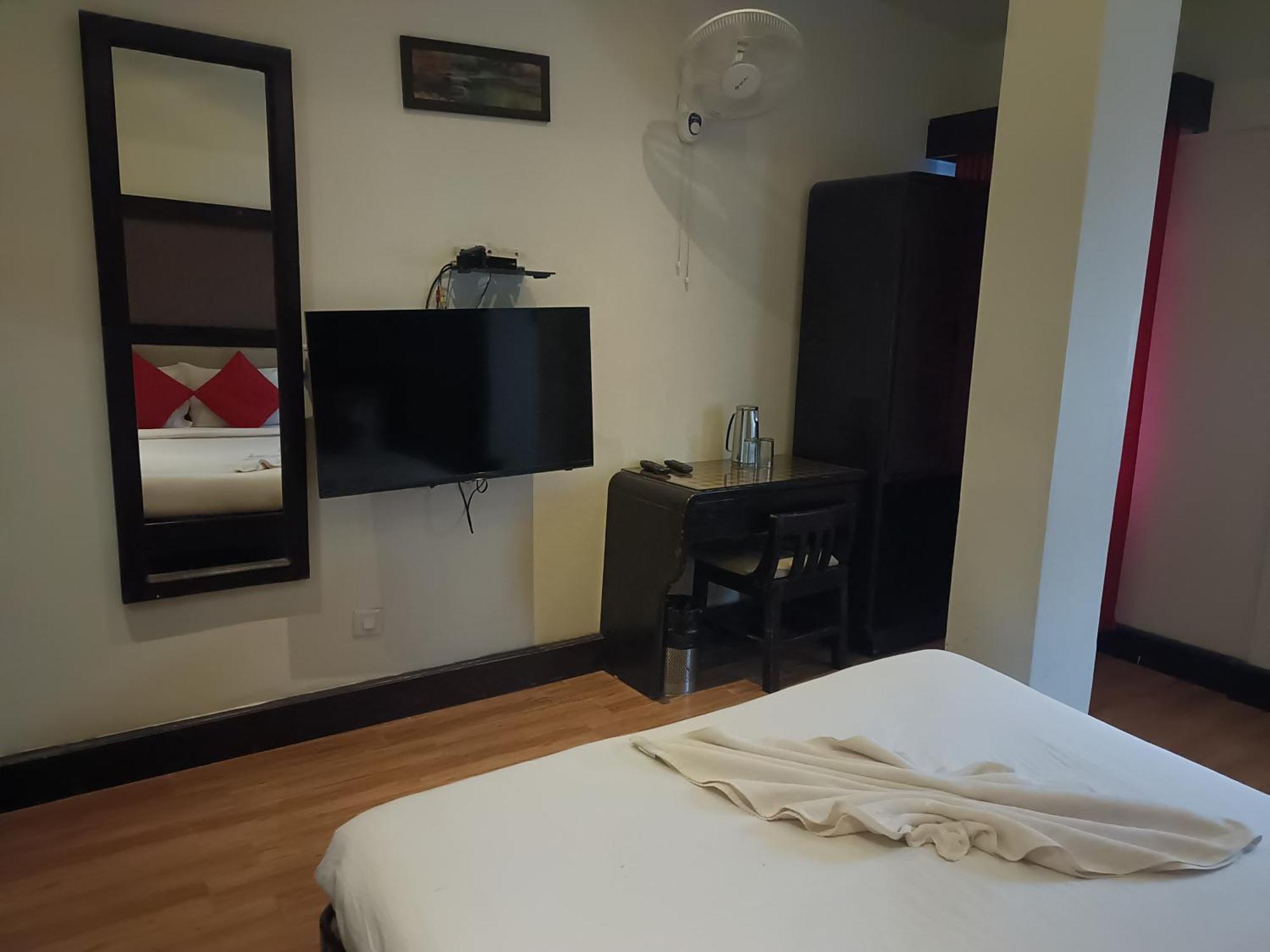 Hotel Serene Шиллонг Экстерьер фото