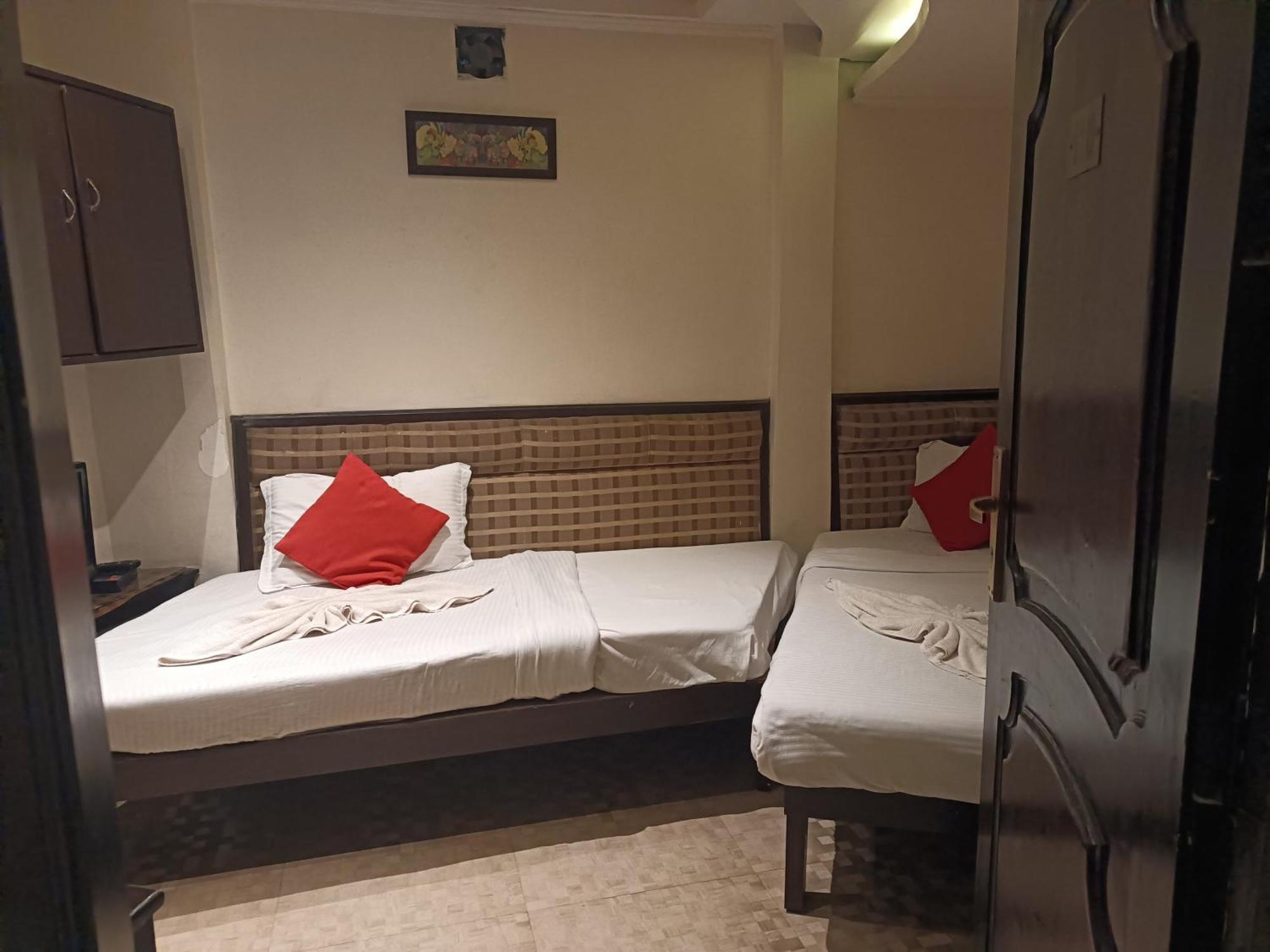 Hotel Serene Шиллонг Экстерьер фото