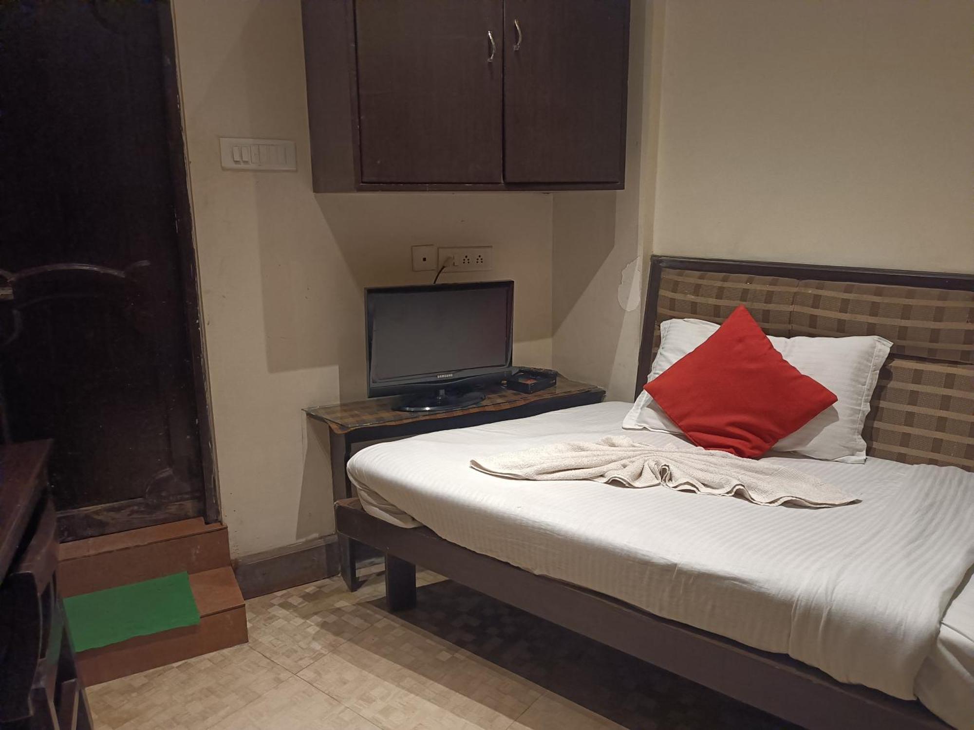 Hotel Serene Шиллонг Экстерьер фото