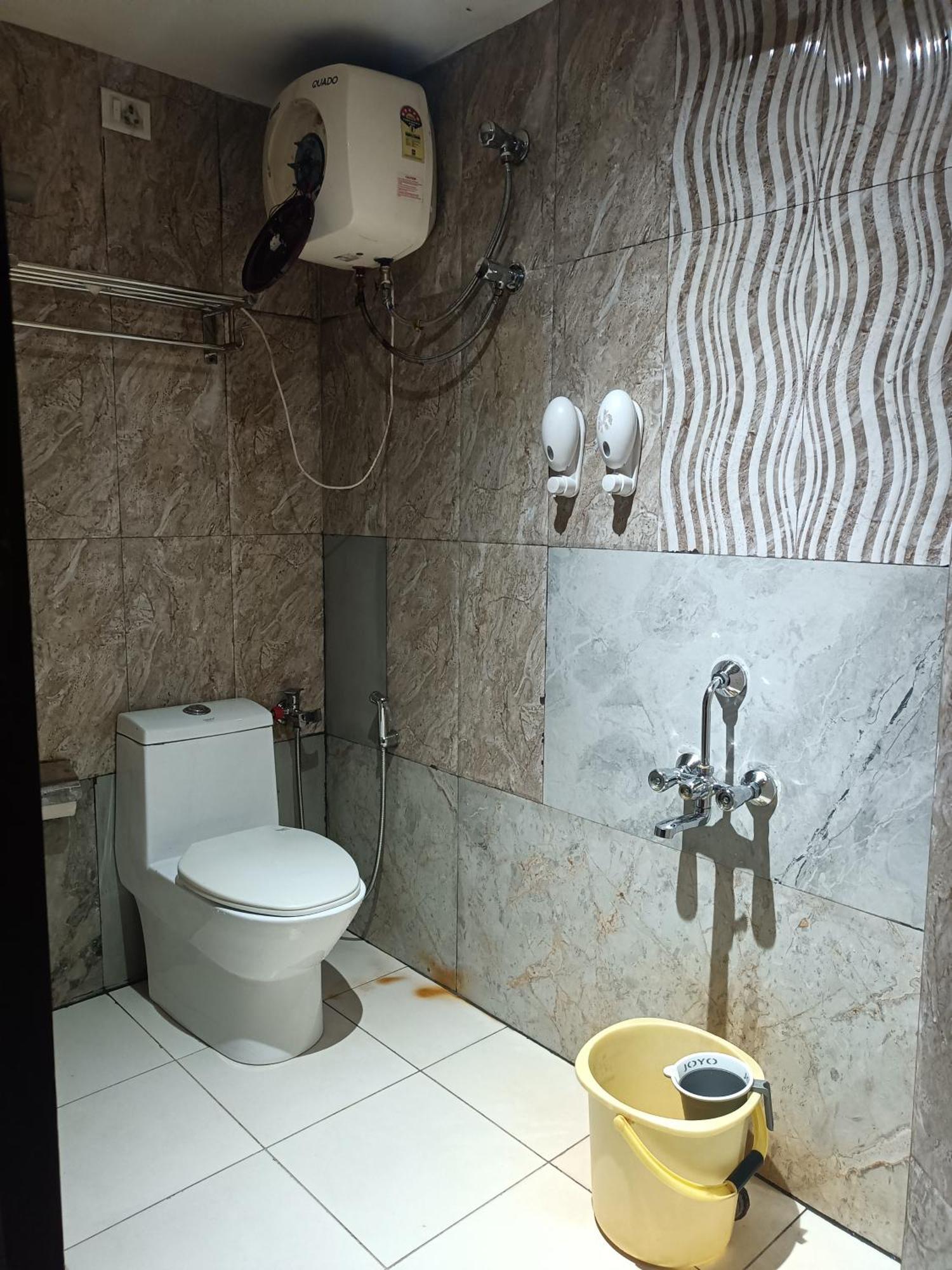 Hotel Serene Шиллонг Экстерьер фото