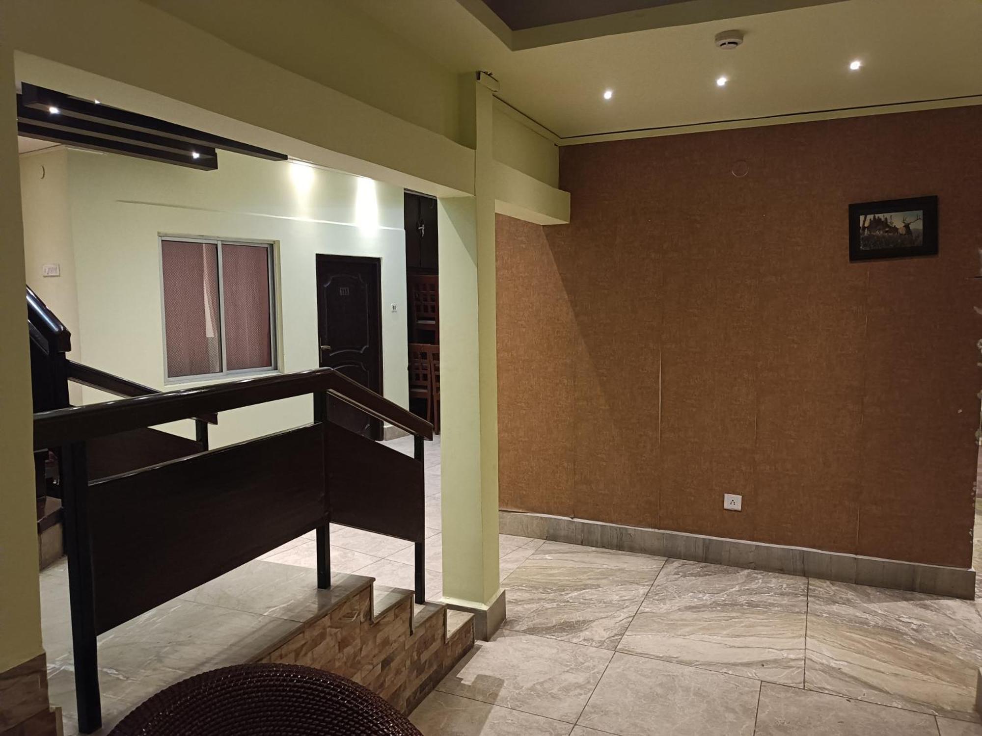 Hotel Serene Шиллонг Экстерьер фото