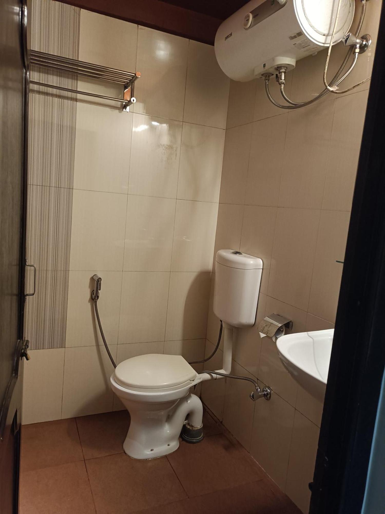 Hotel Serene Шиллонг Экстерьер фото
